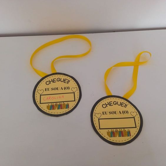 Medalha de primeiro dia de aula - Professora Carolina Palhas